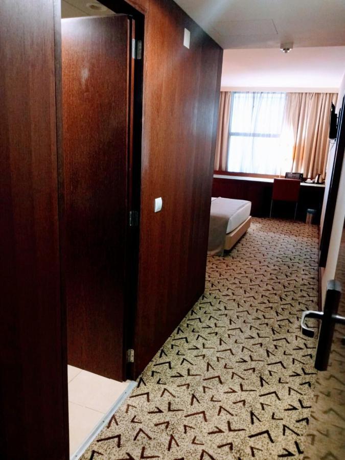 Skyna Hotel Луанда  Экстерьер фото